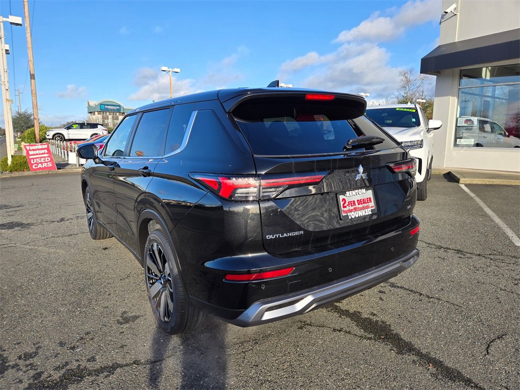 New 2026 Mitsubishi Outlander SE image 4