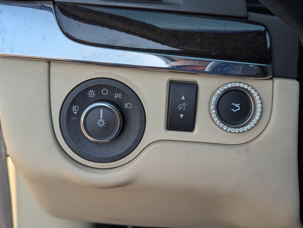 Used 2014 Lincoln MKS AWD w/ Equipment Group 201A image 25