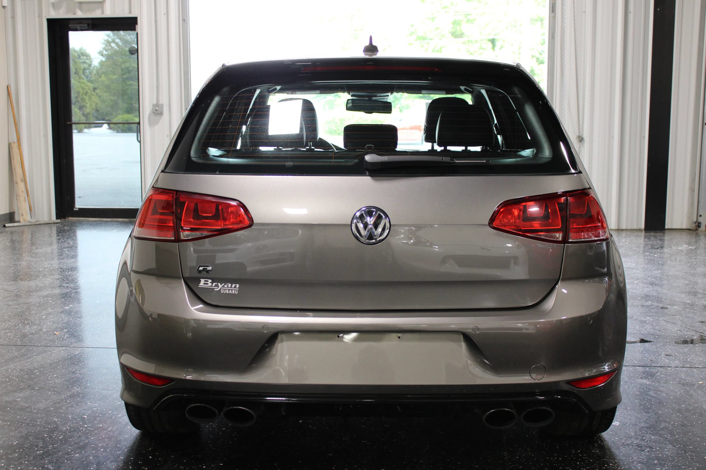 Used 2016 Volkswagen Golf R 4-Door w/ Driver Assistance Package AWD/4WD image 4