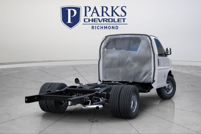 New 2025 Chevrolet Express 3500 w/ Power Convenience Package RWD image 5