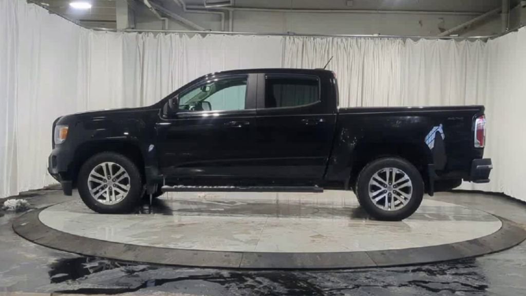 Used 2016 GMC Canyon SLE w/ Nightfall Edition image 6