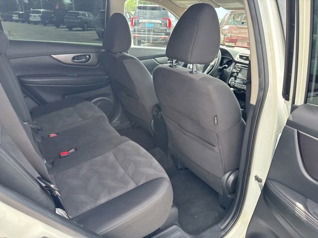 Used 2016 Nissan Rogue SV FWD image 16