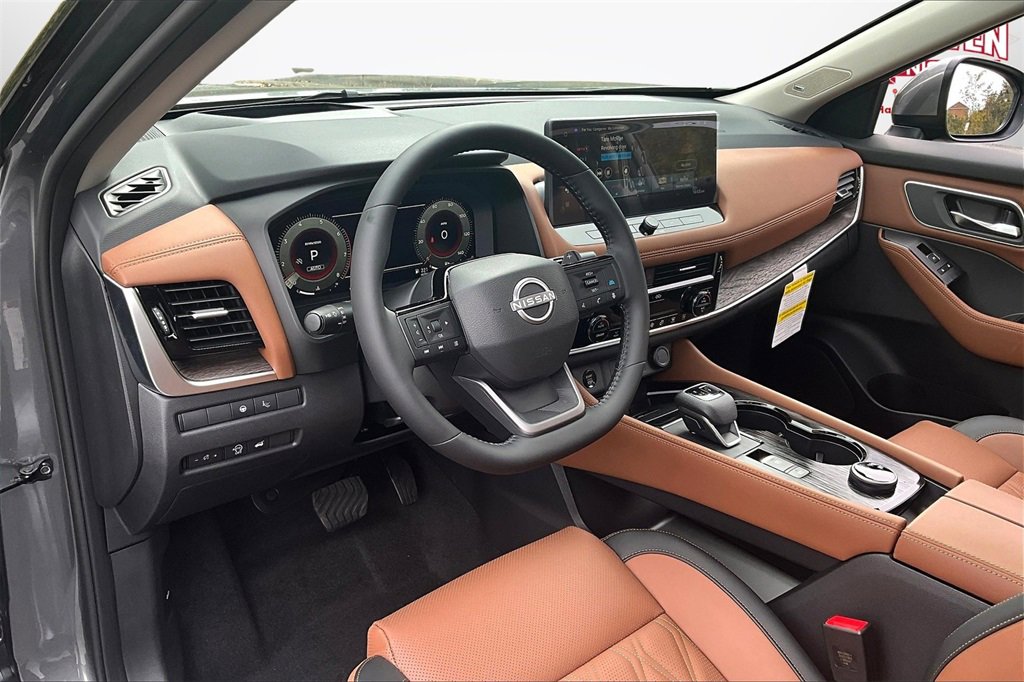 New 2026 Nissan Rogue Platinum image 7
