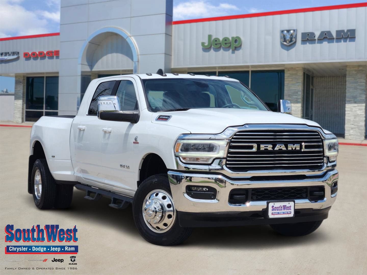 Used 2024 RAM 3500 Laramie w/ Chrome Bumper Package AWD/4WD image 1