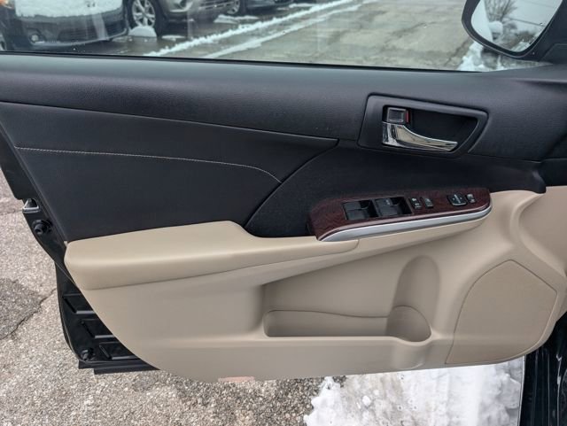 Used 2014 Toyota Camry XLE w/ Leather Package image 9
