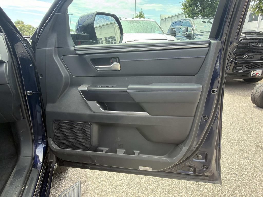 Used 2024 Toyota Tundra Platinum AWD/4WD image 25