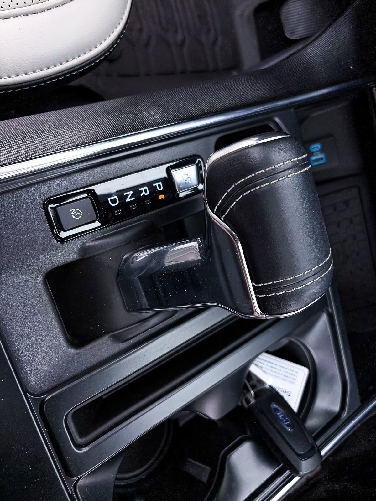 Used 2023 Ford F150 Lightning Platinum image 30