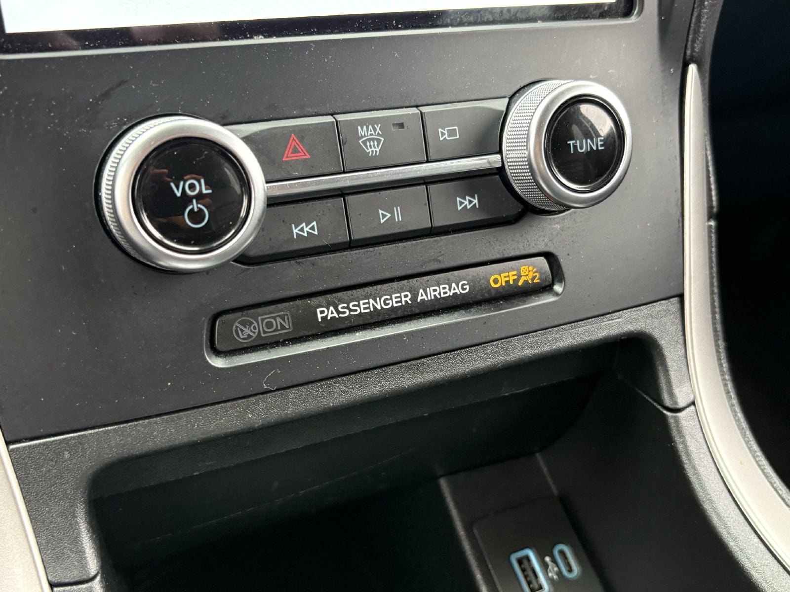 Certified 2024 Ford Edge SEL AWD/4WD image 29