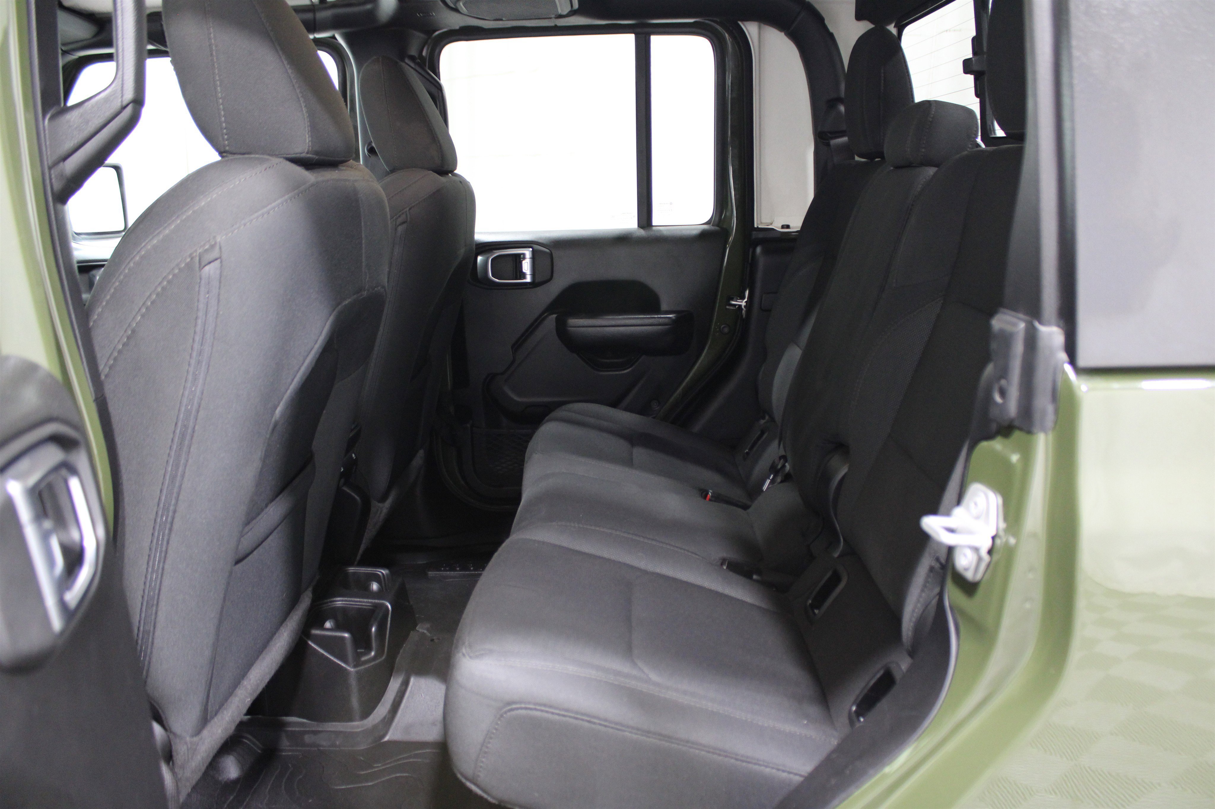 Used 2023 Jeep Gladiator Willys image 24