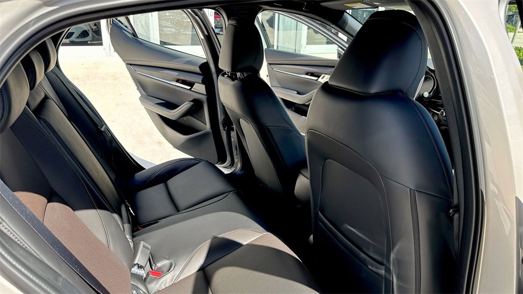 New 2026 MAZDA MAZDA3 2.5 S Hatchback w/ Premium Pkg image 34
