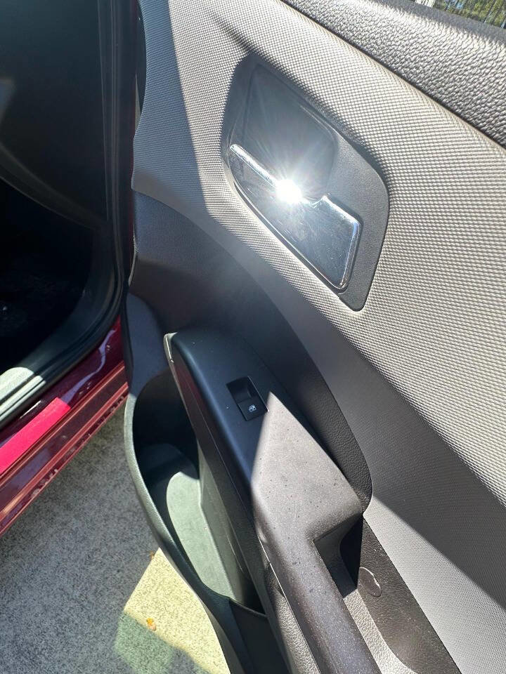 Used 2019 Chevrolet Sonic LT w/ Convenience Package image 23