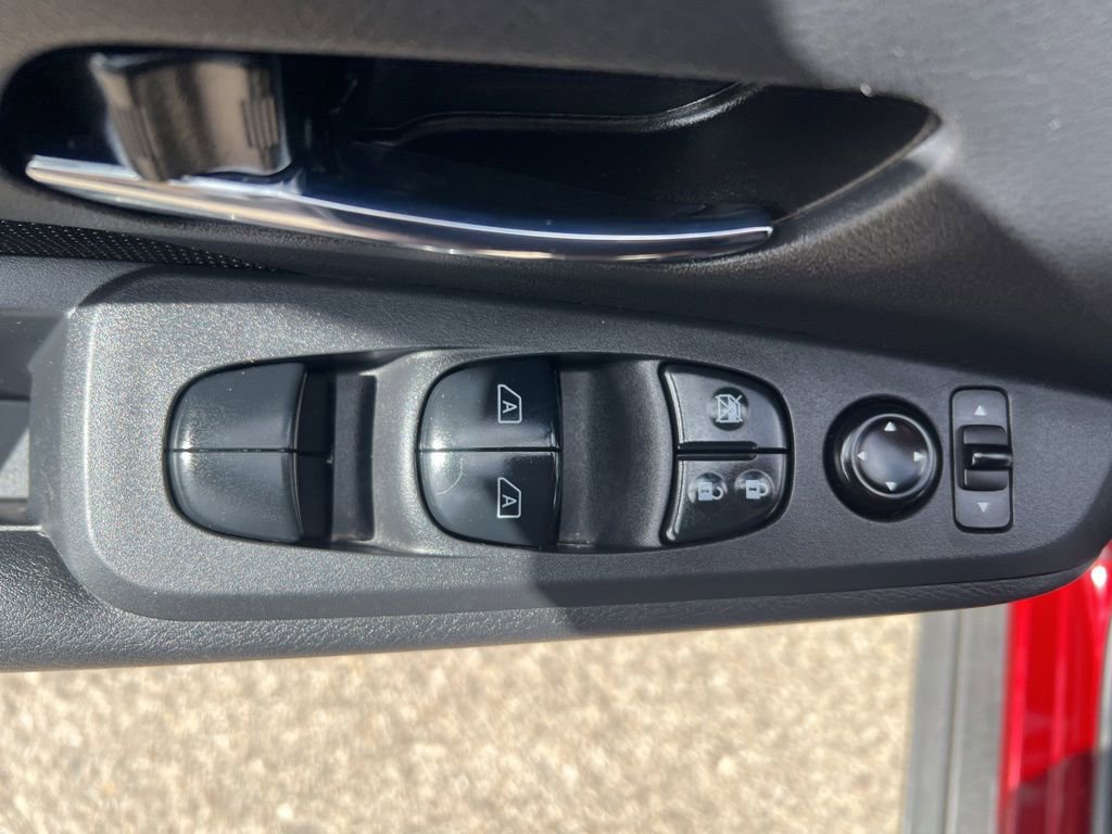 Certified 2024 Nissan Kicks SV image 50