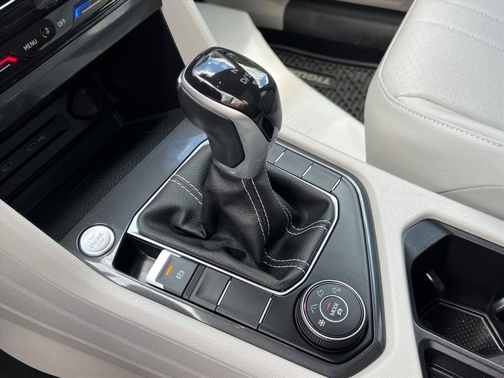 Used 2022 Volkswagen Tiguan SE AWD/4WD image 22