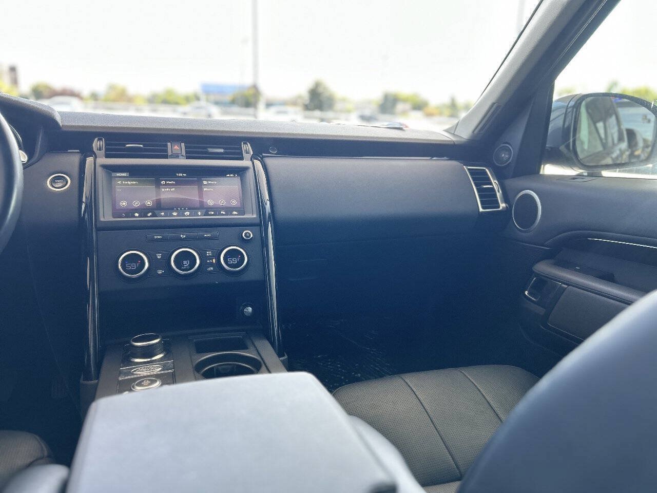 Used 2018 Land Rover Discovery SE AWD/4WD image 61