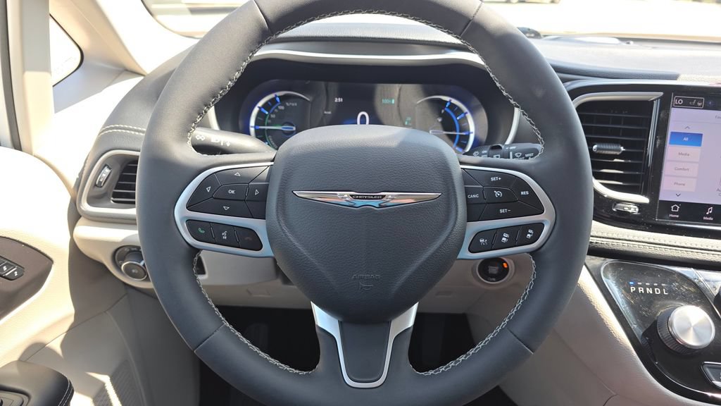 Used 2022 Chrysler Pacifica Touring-L FWD image 29