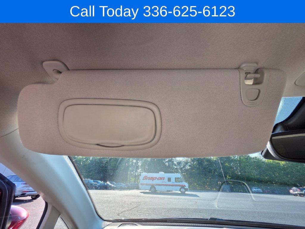 Used 2023 Chrysler Voyager LX FWD image 21