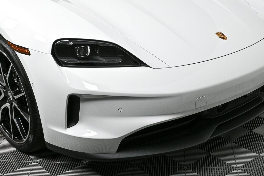 Certified 2025 Porsche Taycan image 37