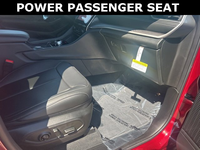 New 2025 Jeep Grand Cherokee L Limited w/ Luxury Tech Group II image 52