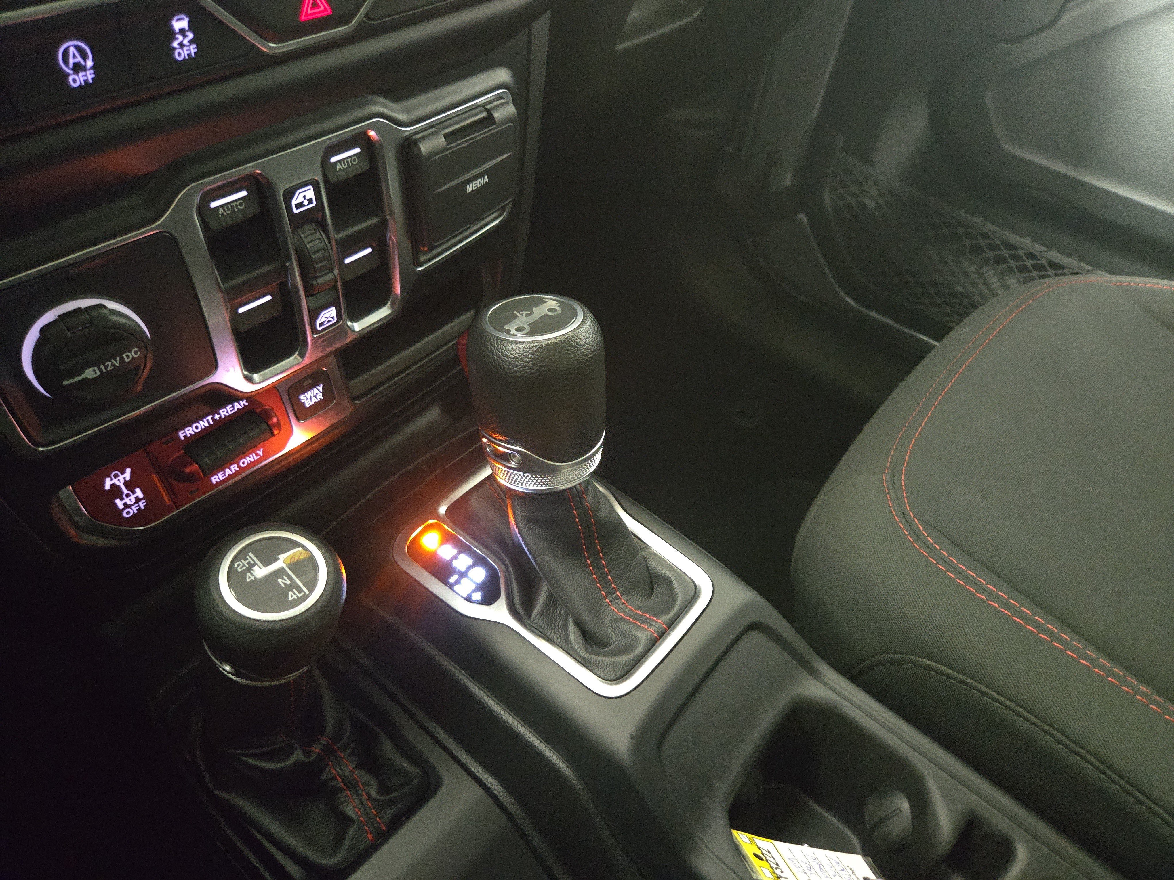 Used 2019 Jeep Wrangler Unlimited Rubicon AWD/4WD image 22