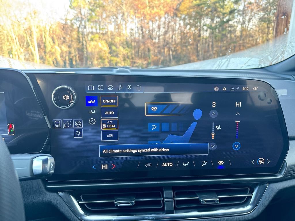 New 2026 Chevrolet Equinox EV LT image 25