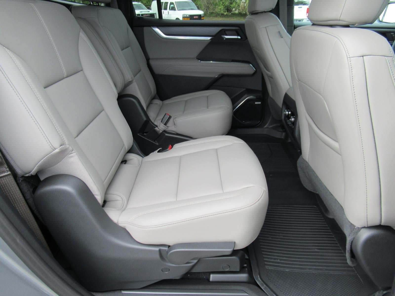 New 2026 GMC Acadia Elevation w/ Elevation Premium Package FWD image 34