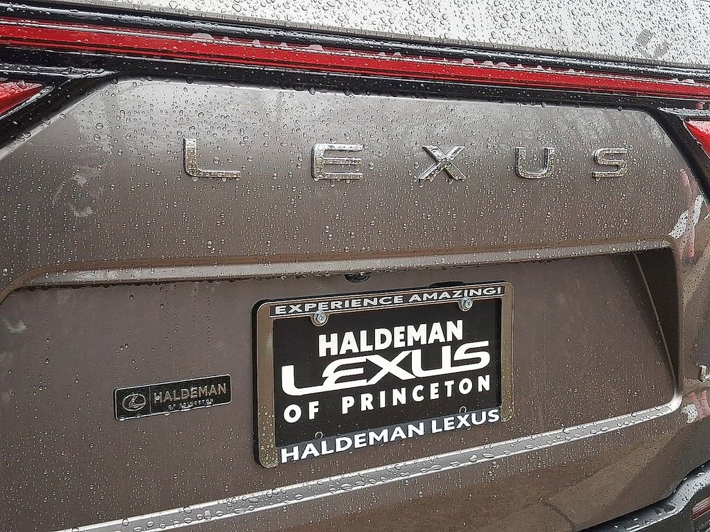 Used 2023 Lexus LX 600 4WD w/ Appearance Package image 22