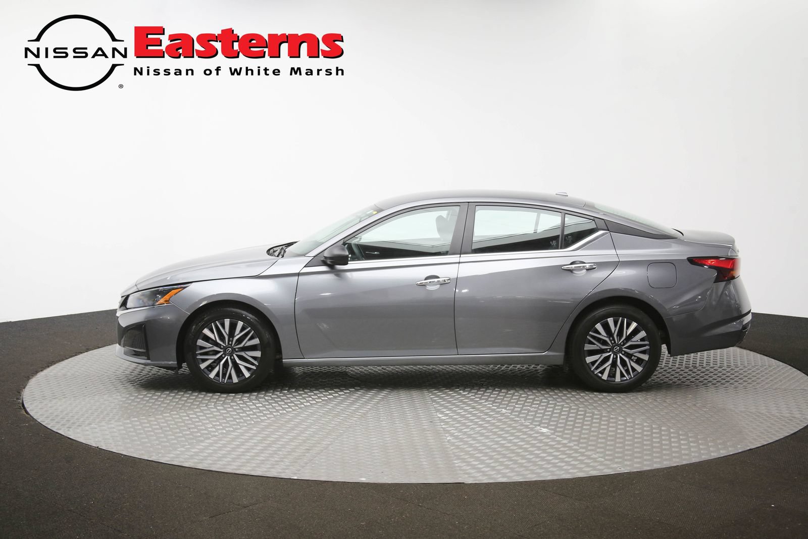Used 2025 Nissan Altima 2.5 SV FWD image 58