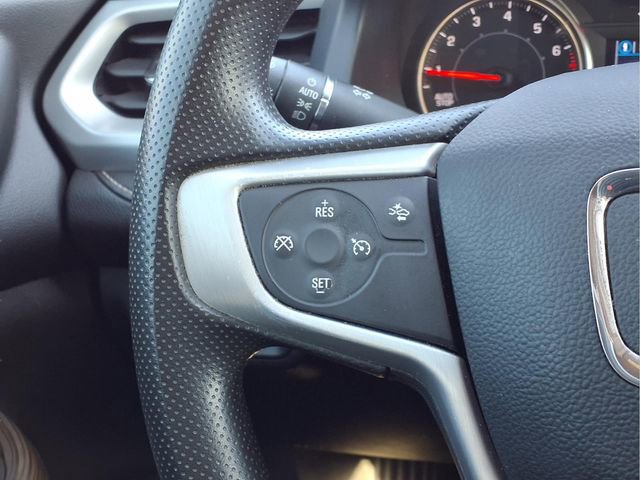 Used 2023 GMC Acadia SLE w/ Driver Convenience Package FWD image 14