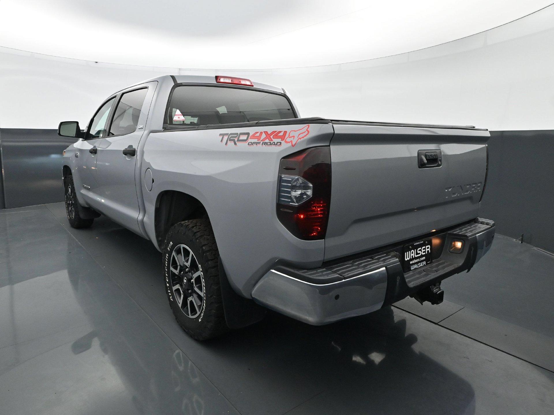 Used 2018 Toyota Tundra SR5 AWD/4WD image 5