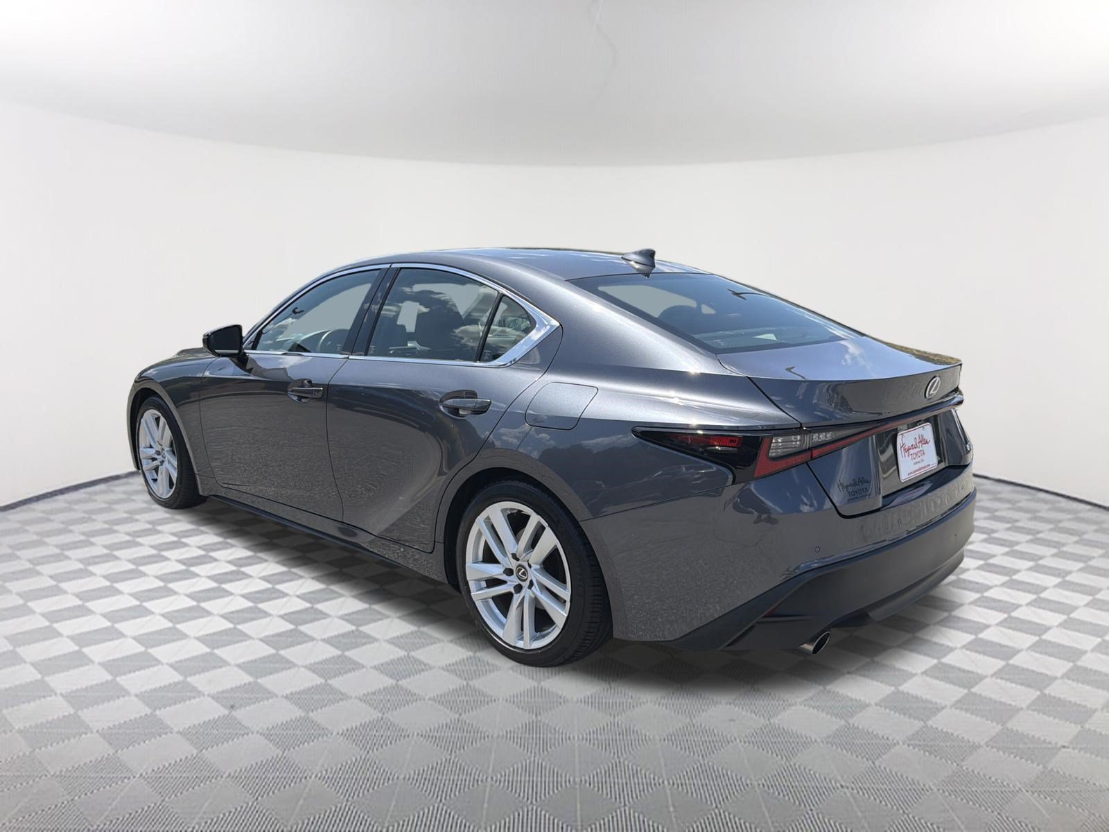 Used 2024 Lexus IS 300 w/ Comfort Package RWD image 15
