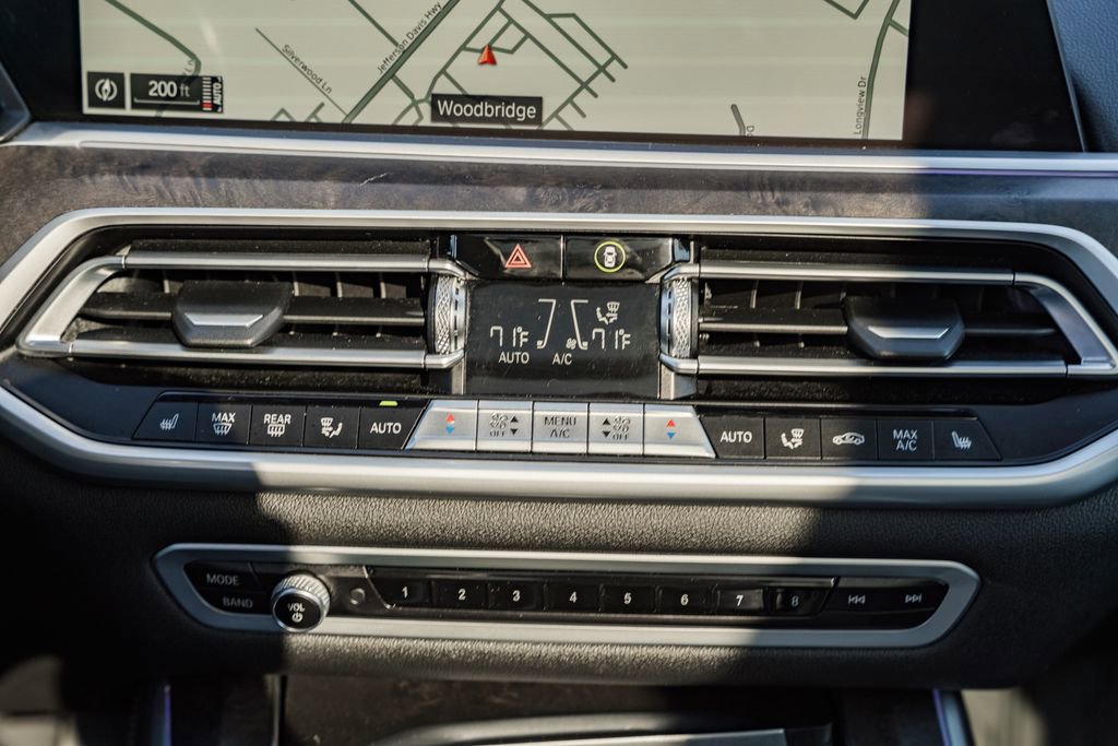 Used 2022 BMW X5 xDrive40i AWD/4WD image 25