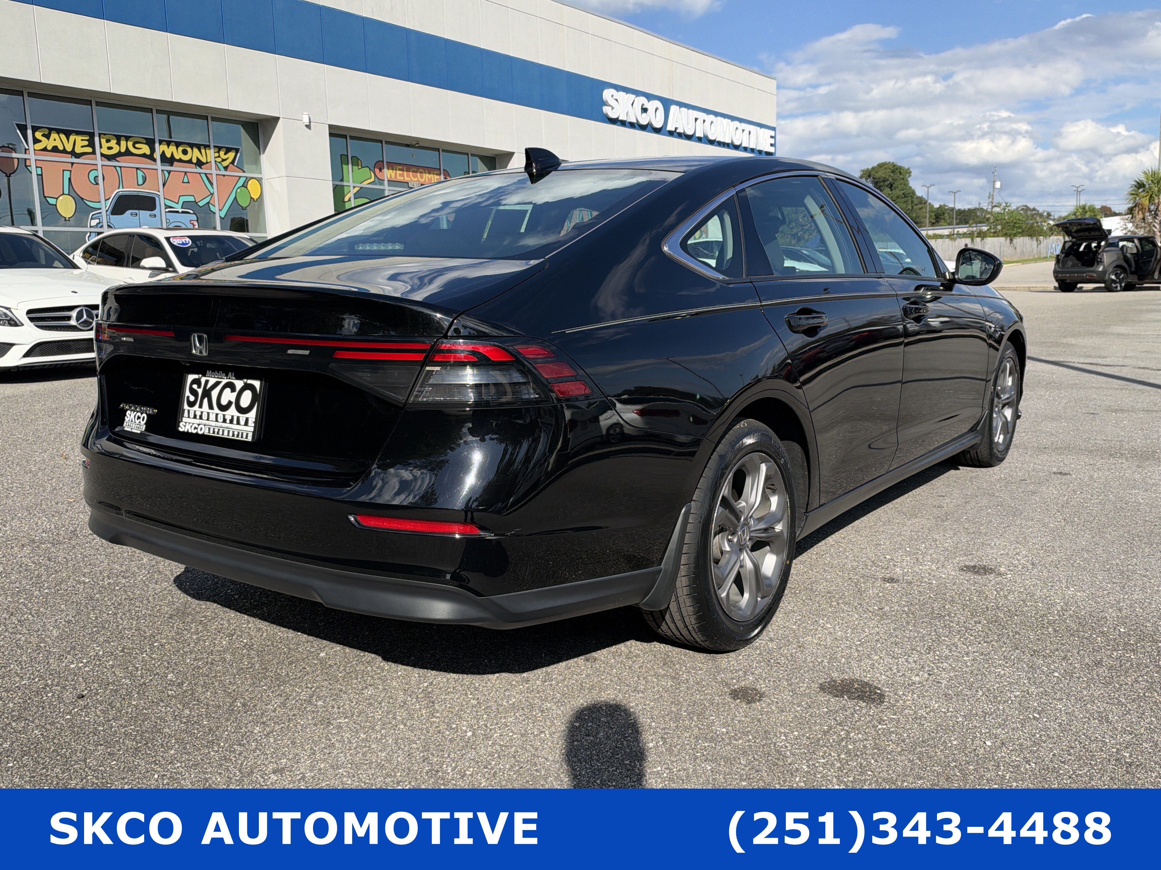 Used 2024 Honda Accord EX image 5