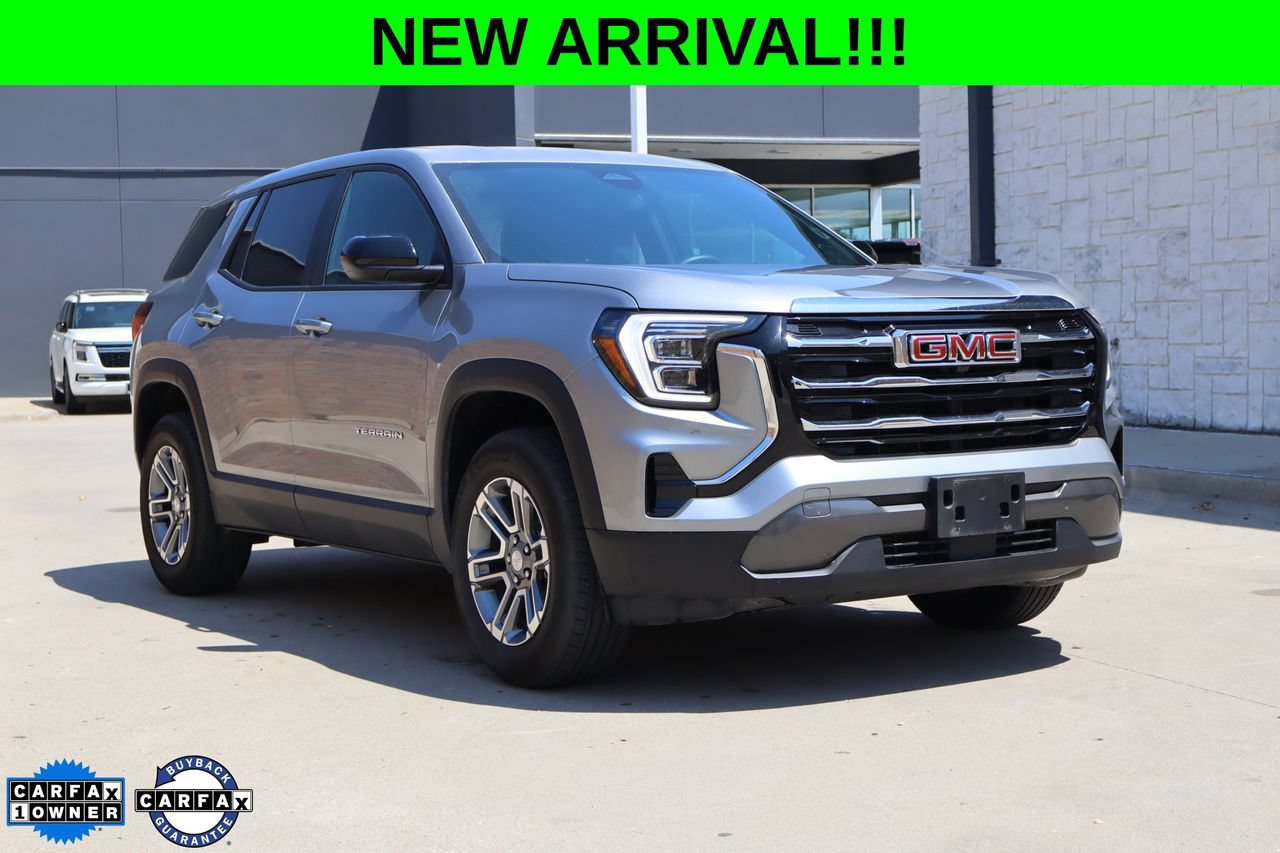 Used 2026 GMC Terrain Elevation FWD image 1