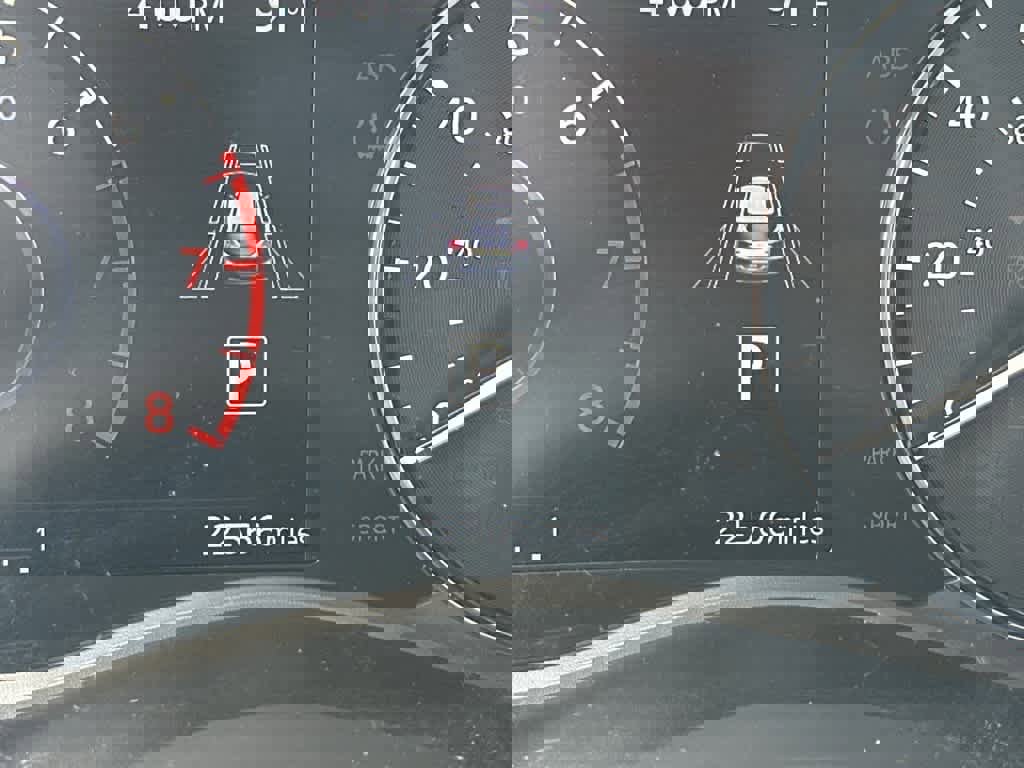 Used 2024 Nissan Kicks SR image 16