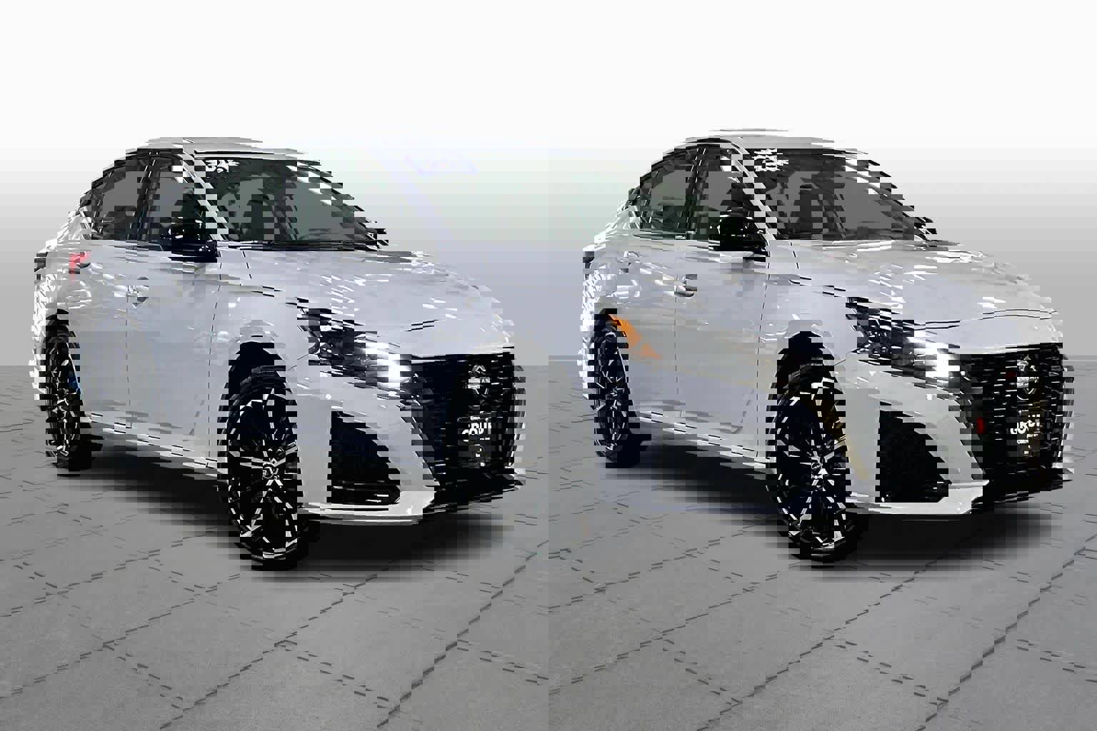 Used 2025 Nissan Altima 2.5 SR image 3