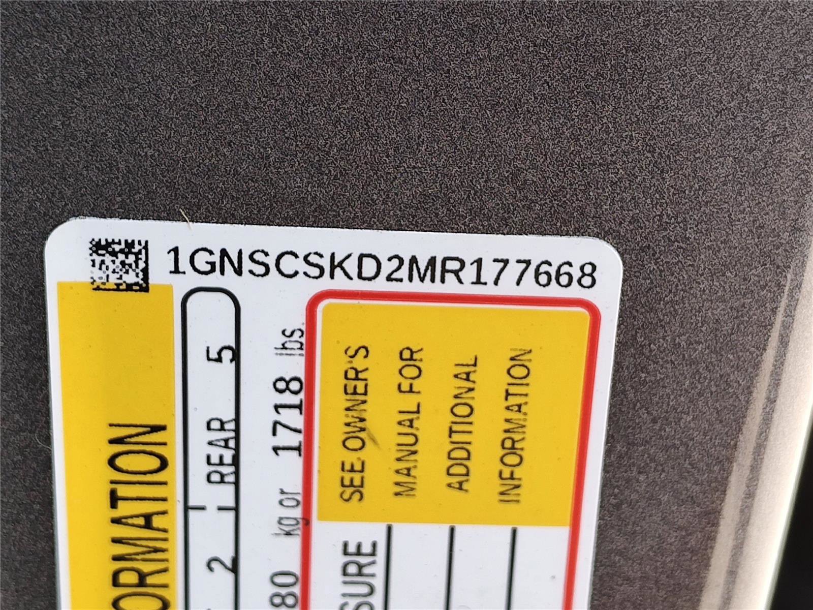 Used 2021 Chevrolet Tahoe Premier w/ Premium Package image 16