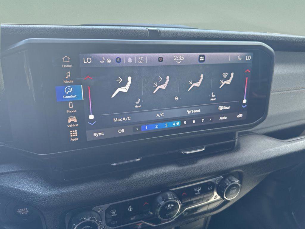 Used 2024 Jeep Wrangler Willys image 12