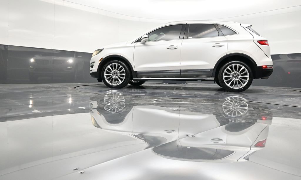Used 2017 Lincoln MKC Reserve image 21
