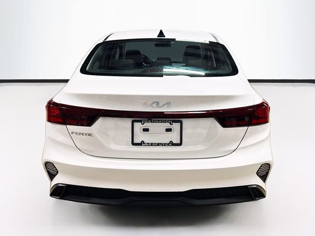 Used 2023 Kia Forte LXS w/ LXS Technology Package FWD image 6