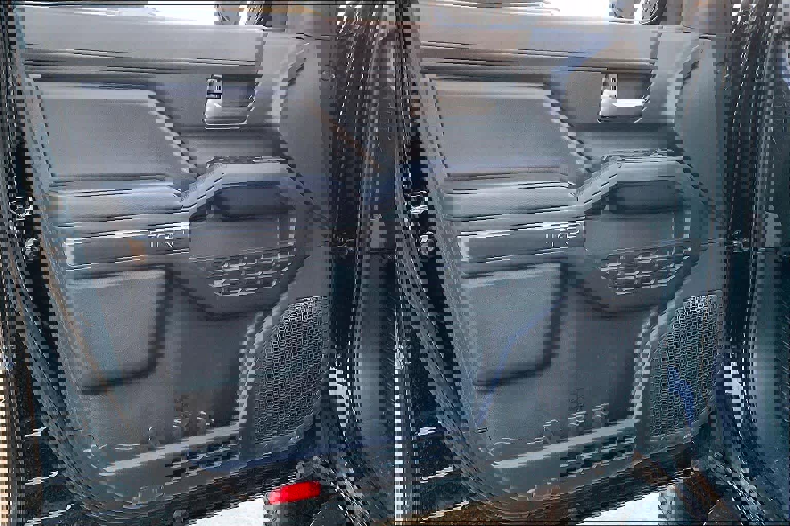 Used 2024 Toyota Tacoma TRD Off-Road image 21