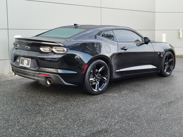 Used 2021 Chevrolet Camaro LT w/ RS Package image 8