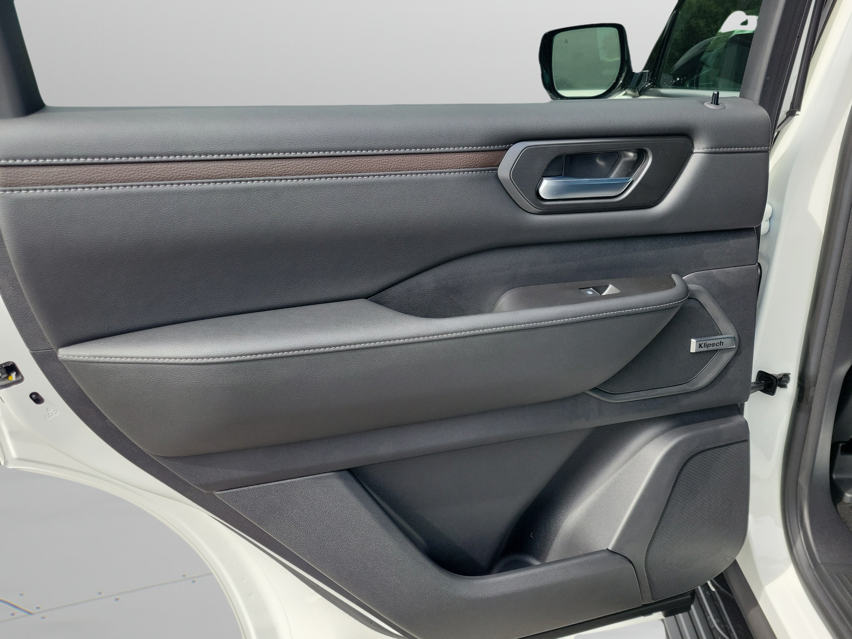 New 2026 Nissan Armada SL RWD image 9