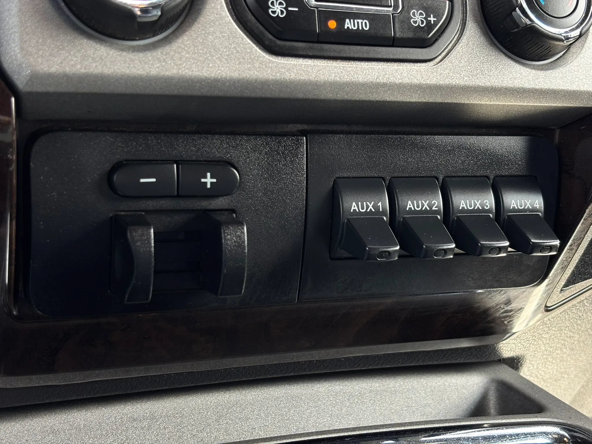 Used 2016 Ford F350 Platinum AWD/4WD image 40