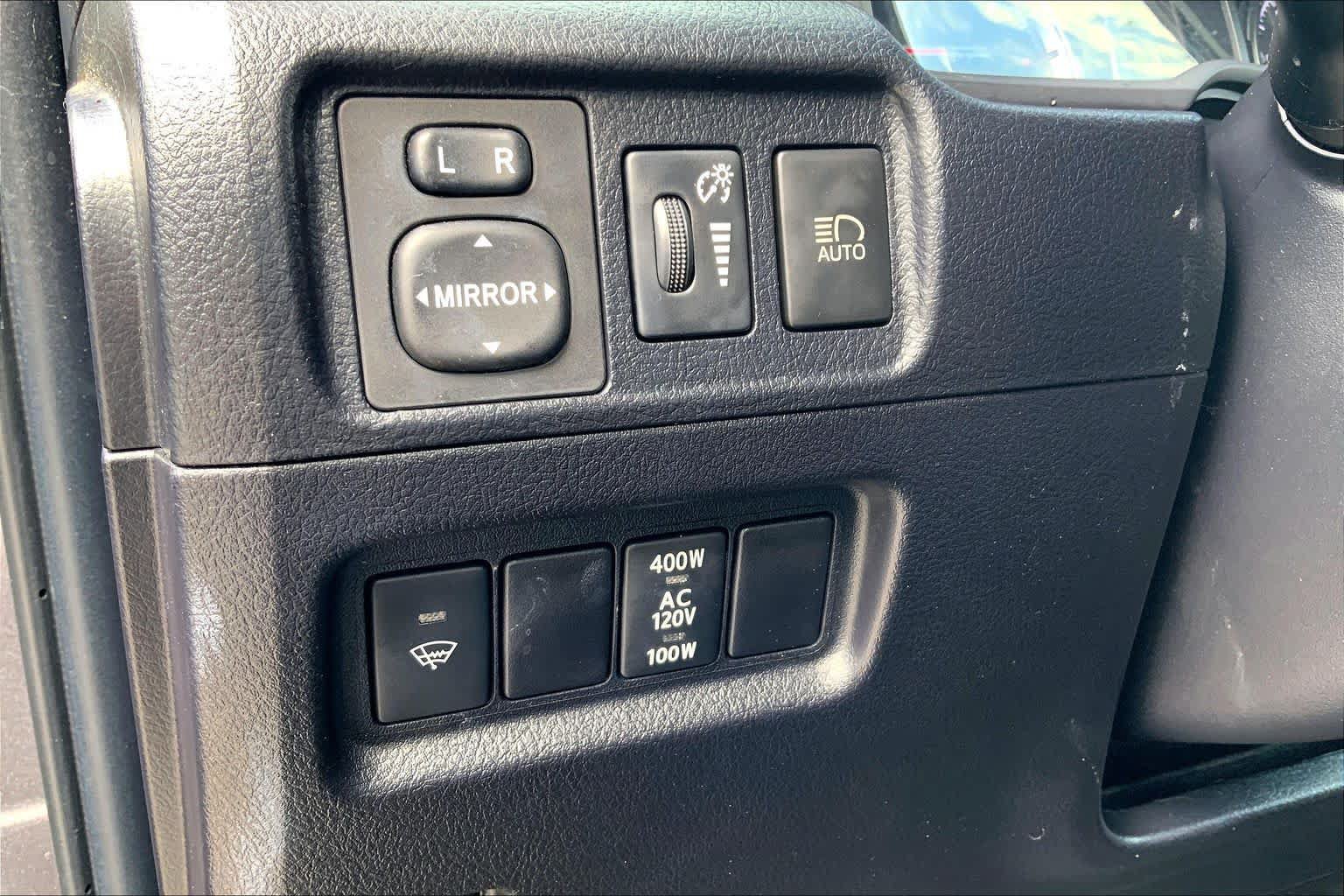Used 2021 Toyota 4Runner Limited AWD/4WD image 33
