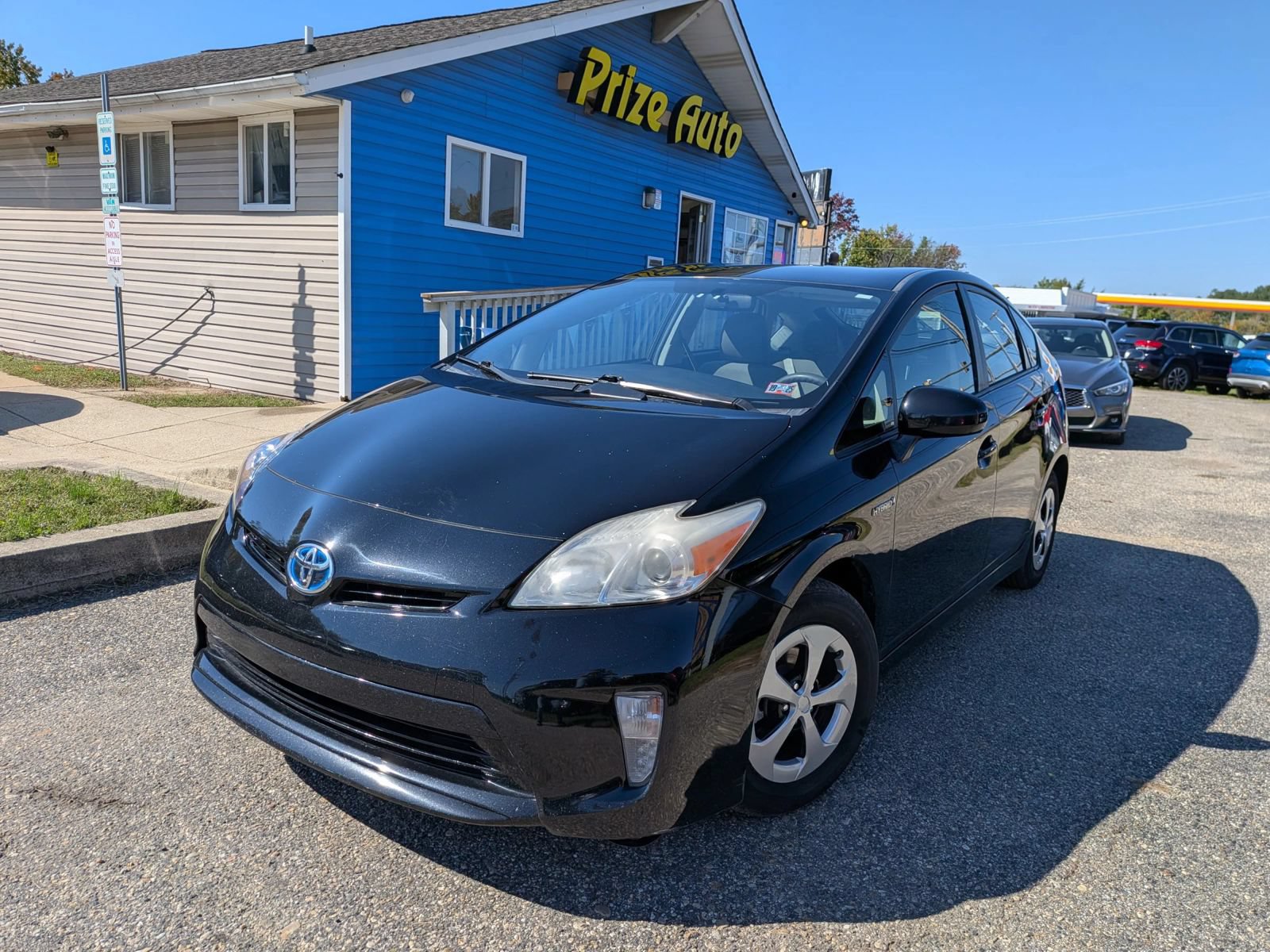 Used 2014 Toyota Prius Two FWD image 2