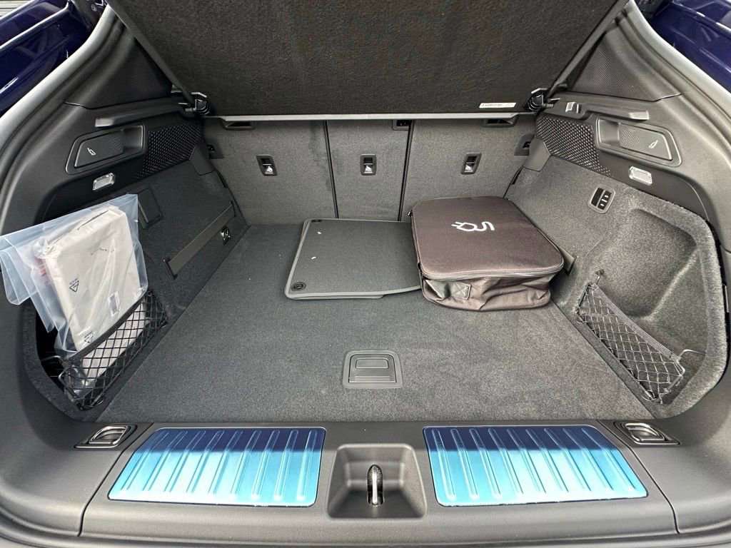 Used 2026 Porsche Macan Electric image 42