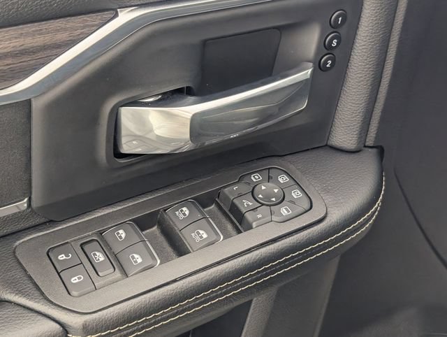 Certified 2026 RAM 3500 Laramie AWD/4WD image 11