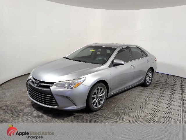 Used 2016 Toyota Camry XLE w/ Moonroof Package image 3