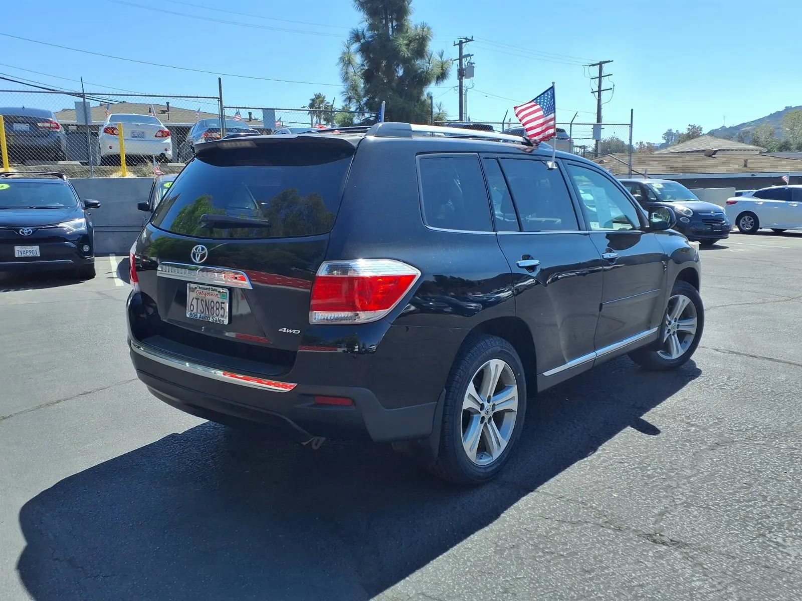 Used 2011 Toyota Highlander Limited w/ Tow Pkg AWD/4WD image 5