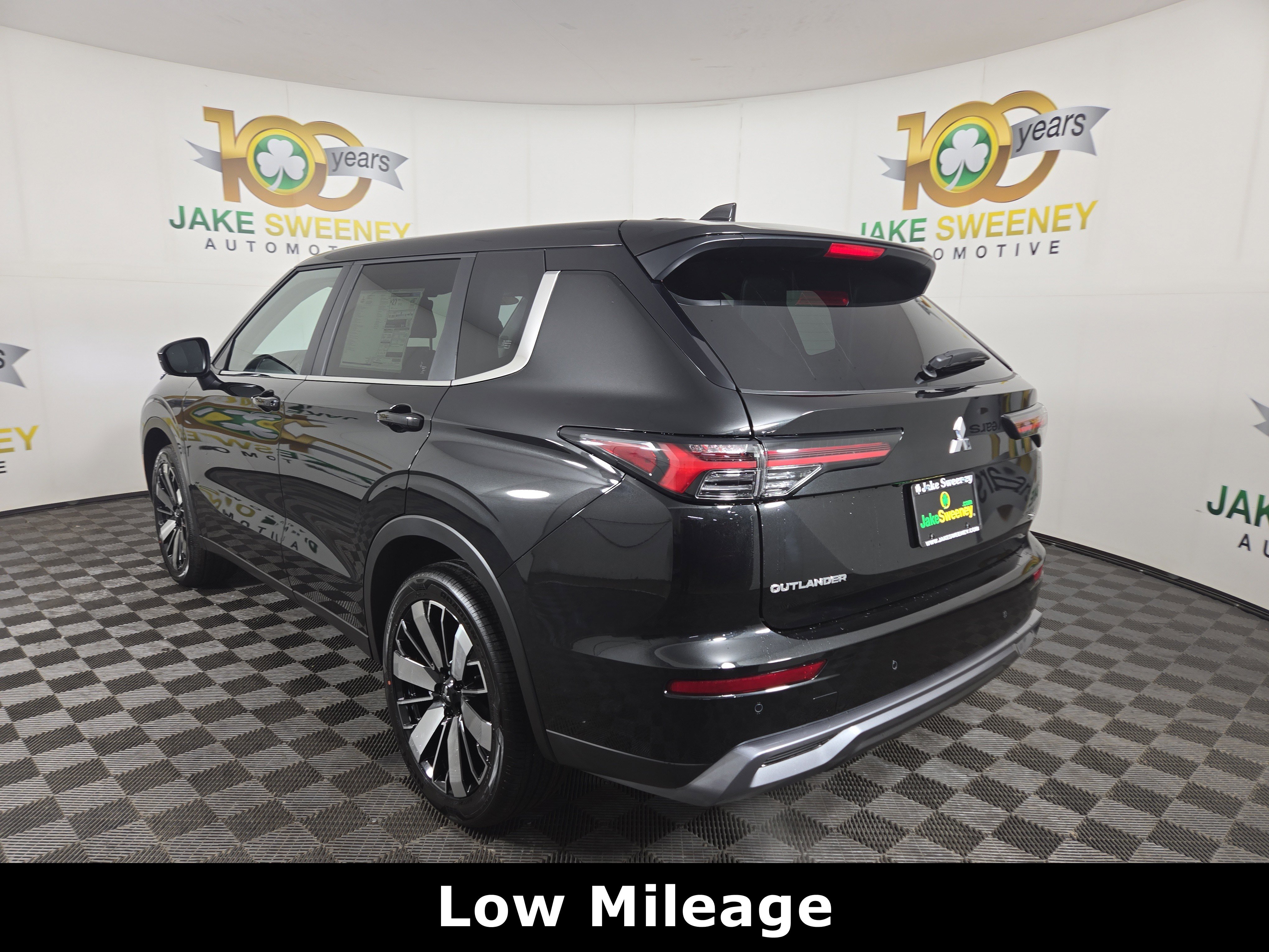 New 2026 Mitsubishi Outlander SE image 5